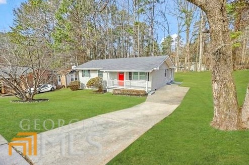 4027 Ester Dr, Atlanta GA  30331-4359 exterior
