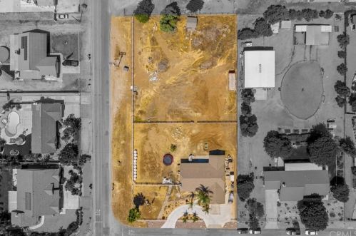 16975 Obsidian Dr, Riverside CA  92508-9407 exterior