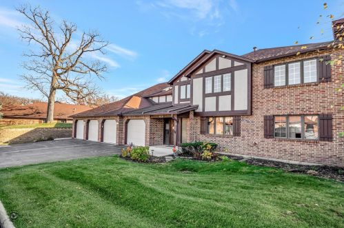 7841 Foresthill Ln, Palos Heights, IL 60463-2708