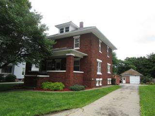 412 Oakwood Ave, Geneseo, IL 61254-1568