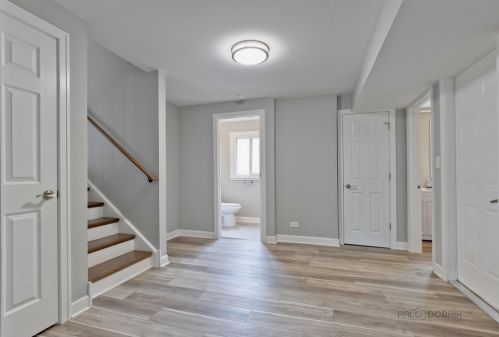 1019 Castlewood Ln, Bannockburn IL  60015-2609 exterior