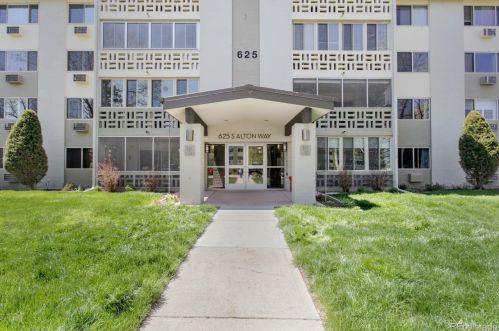 625 Alton Way, Denver CO  80247-1751 exterior