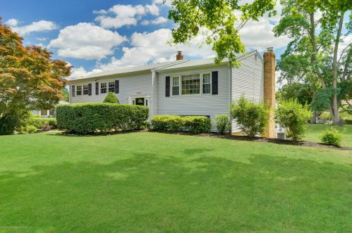 509 Newman Springs Rd, Lincroft, NJ 07738-1426