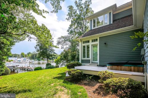 612 Cpe Mckinsey Dr, Severna Park MD 21146-4057 exterior