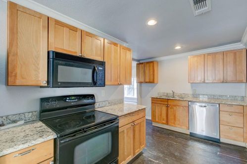 3501 6th St, Fort Worth TX  76107-2735 exterior