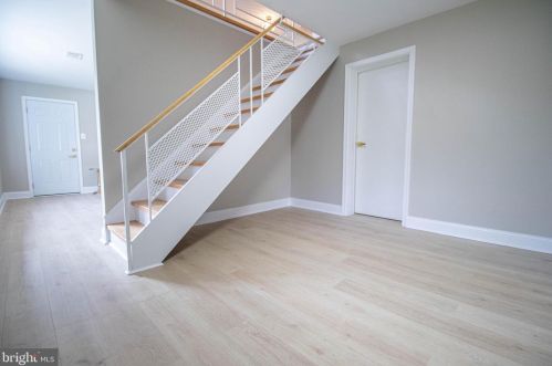 7834 Brompton St, Springfield VA  22152-1956 exterior