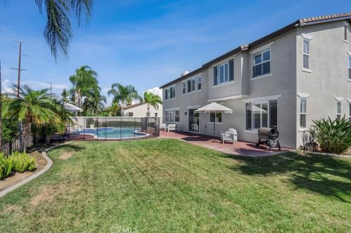1191 Pamplona Dr, Riverside CA  92508-8724 exterior