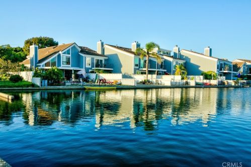 3668 Montego Dr, Huntington Beach, CA 92649-2004