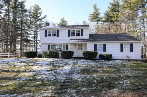 484 Woodlawn Ridge Rd, Allenstown, NH 03275-3135