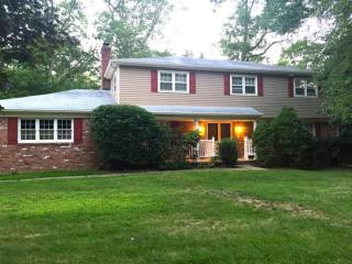 10 Mohigan Way, Mahwah, NJ 07430-2515