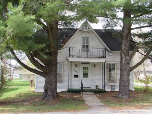 301 Water St, Albany, MO 64402-1642