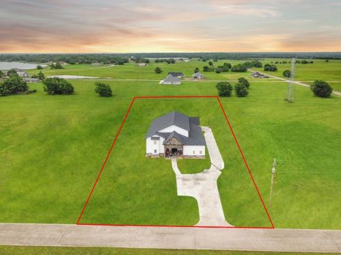 526 Angus Trl, Angleton TX 77515-9833 exterior