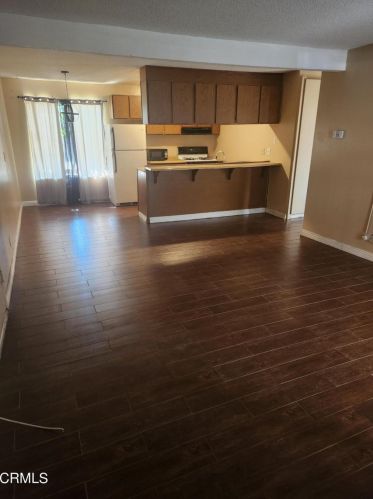 170 Steckel Dr, Santa Paula, CA 93060-2432