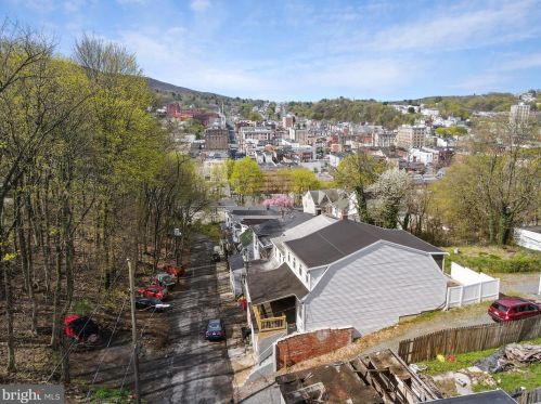 433 Greenwood Ave, Primrose PA 17901-3650 exterior