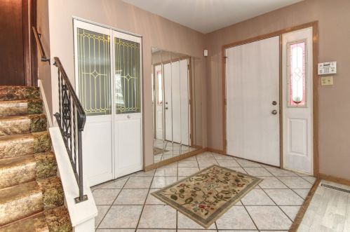 2302 Daniel Lewis Dr, Mokena, IL 60451-2510
