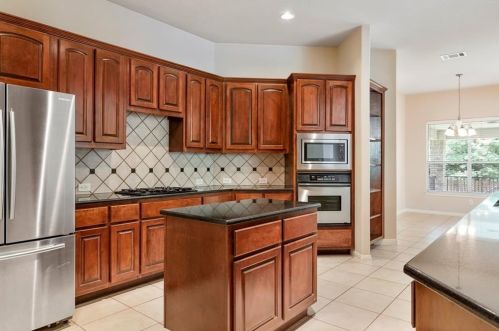 16216 Almaden Dr, Austin TX  78717-3889 exterior