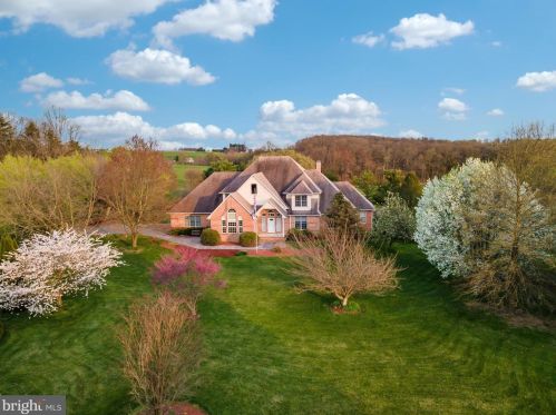 5925 High Meadow Dr, Woodbine, MD 21797-9439