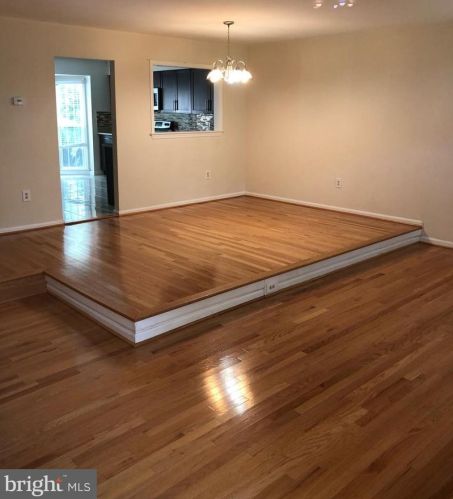 7356 Hidden Knolls Ct, Springfield VA  22153-1911 exterior
