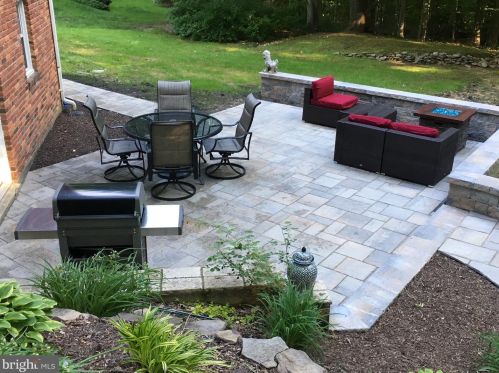 7619 Highland St, Springfield VA  22150-3934 exterior