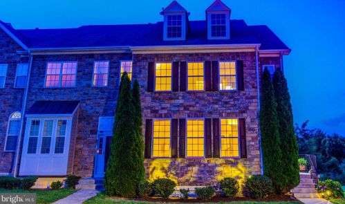 896 Buttonwood Ter, Leesburg, VA 20176-6684