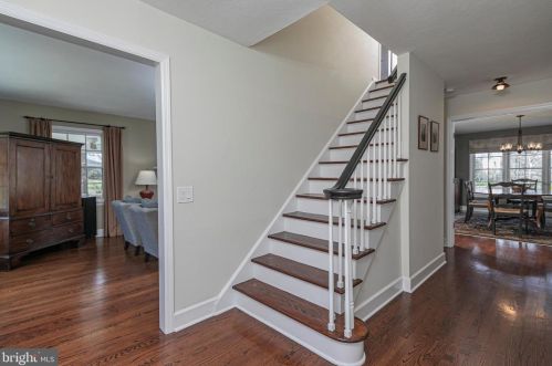 23 Honeybrook Dr, Princeton NJ  08540-7408 exterior