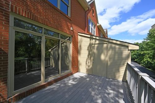 2102 Alpine Pl, Cincinnati OH  45211-3528 exterior