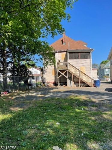 929 6th St, Plainfield, NJ 07063-1429