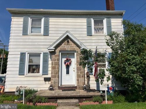780 Fahs St, York, PA 17404-2446
