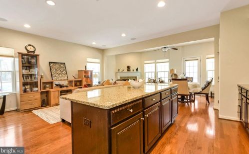 111 Sundance Dr, Trenton NJ 08619-3968 exterior