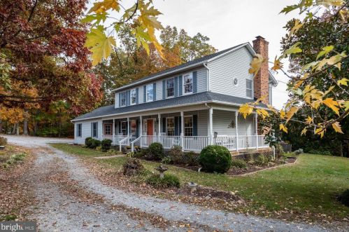 291 Vistamont Dr, Richmond National Battlefiel, VA 22835-9114