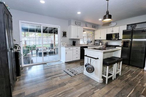 6990 Brayton Ave, Citrus Heights CA  95621-6409 exterior