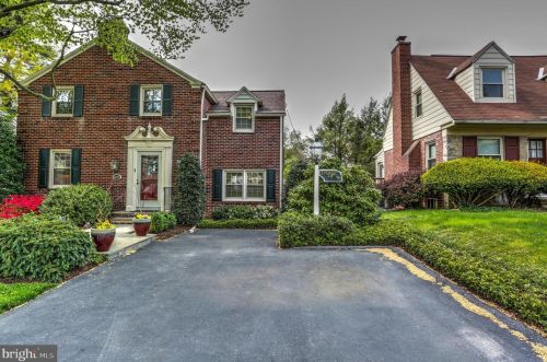 1321 Cheves Pl, Lancaster PA  17603-4943 exterior