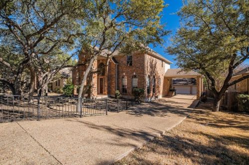 11201 Cusseta Ln, Austin TX  78739-2075 exterior