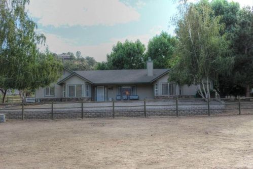 30400 Sunland Way, Tehachapi, CA 93561-7135