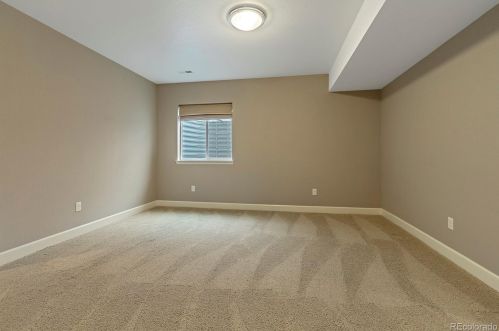 6097 Flanders St, Denver CO  80019-2120 exterior
