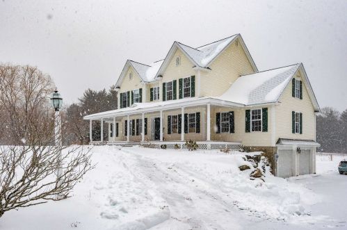 58 Little River Rd, Kingston, NH 03848-3119