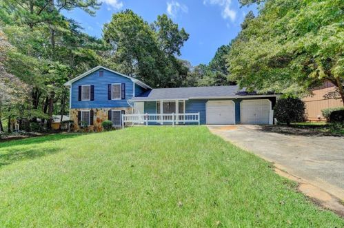 1867 Petite Ln, Lithonia, GA 30058-7835