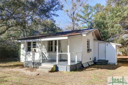 403 Poplar St, Bloomingdale, GA 31302-9478