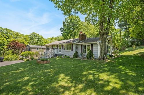 745 Curtiss St, Southington, CT 06489-1754