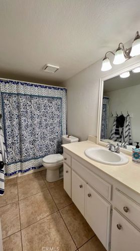 2772 Tropicana Dr, Riverside CA  92504-4220 exterior