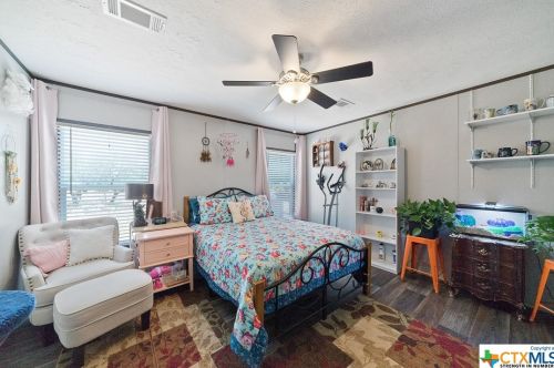 9780 Rebecca Crk Rd, Spring Branch TX 78070-4847 exterior