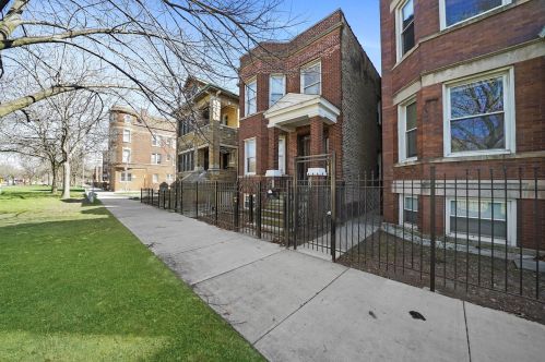 2903 24th Blvd, Chicago, IL 60623-3526