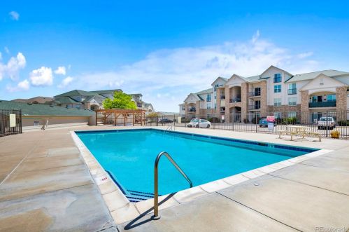 7222 Blackhawk St, Englewood CO  80112-4010 exterior