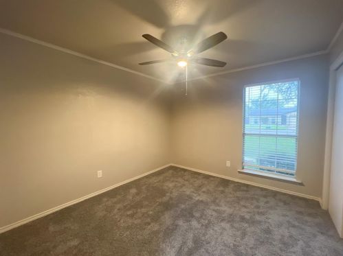 5705 Macneill Dr, Fort Worth TX  76148-3917 exterior