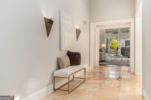 887 Berkshire Rd, Atlanta GA  30324-4929 exterior