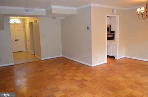 8902 16th St, Silver Spring MD 20910-2231 exterior