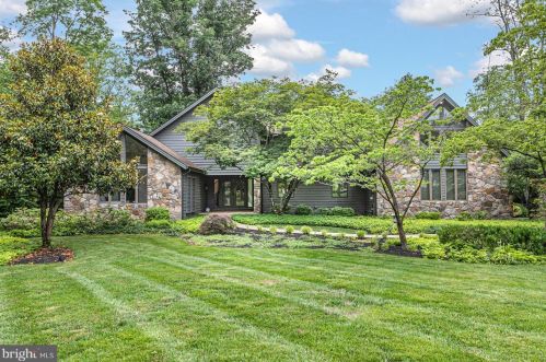 13 Teak Ln, Princeton, NJ 08540-4724