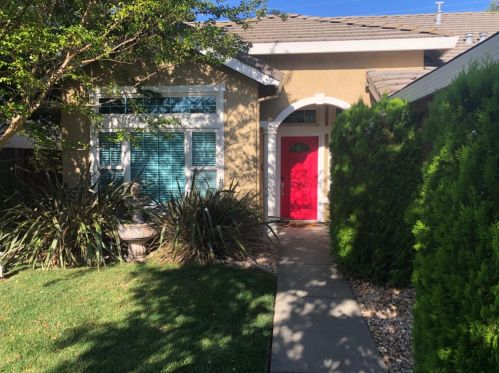 8642 Edgeware Way, Elk Grove, CA 95758-6781
