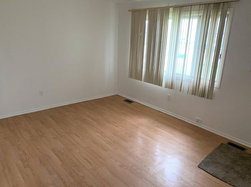 7542 Whitcomb St, Gary, IN 46410-4494
