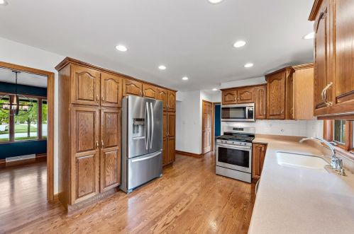 9558 Walnut Dr, Hammond IN  46321-3823 exterior